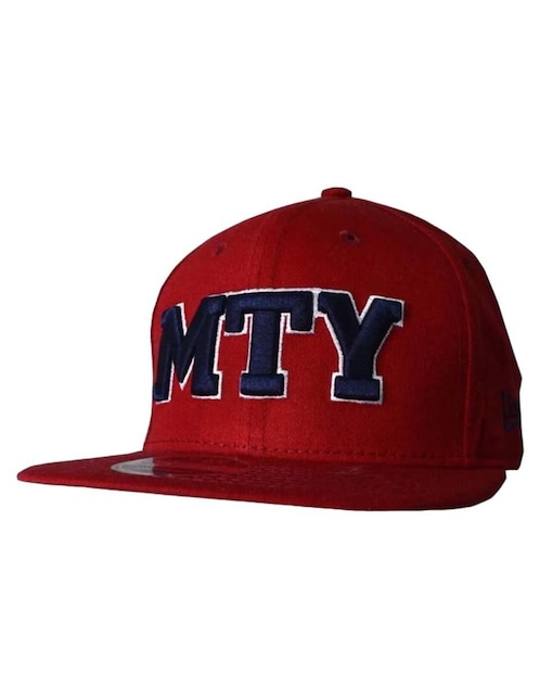 Gorra visera plana broche casual New Era