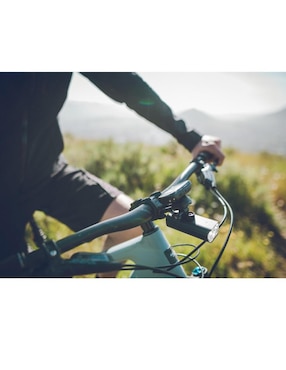 Lámpara delantera para bicicleta Lezyne Macro Drive 1300 XXL