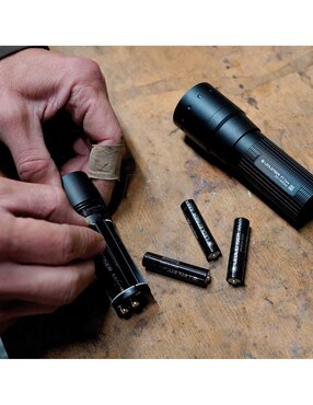 Linterna Ledlenser P7 Core