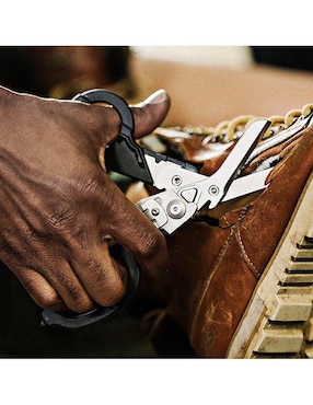 Multiherramienta plegable Leatherman