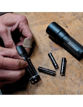 Linterna Ledlenser P7 Core