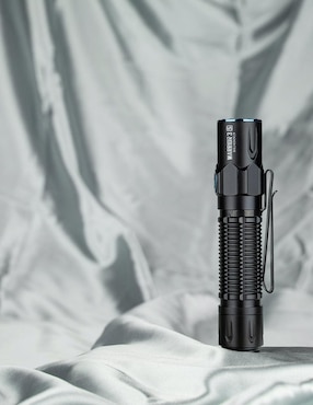 Linterna de mano Olight Warrior 3S