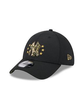 Gorra Visera Curva Cerrada New Era Armed Forces Day MLB New York Yankees Adulto