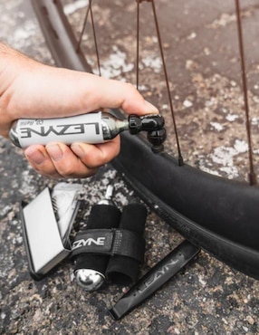 Kit protección Lezyne de ciclismo