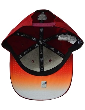 Gorra visera plana broche casual New Era