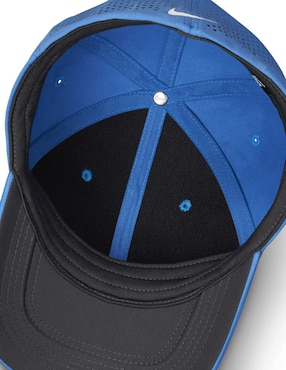 Gorra con visera curva cerrada entrenamiento Nike para mujer