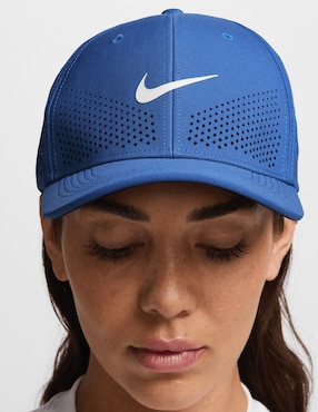 Gorra con visera curva cerrada entrenamiento Nike para mujer