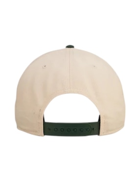 Gorra visera semicurva broche Black Clover Lifestyle unisex