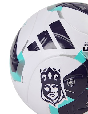 Balón Adidas para fútbol