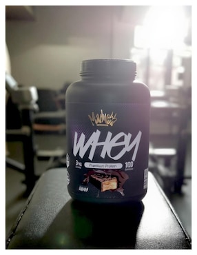 Proteína whey madness suplemento deportivo premium snickers Madness Nutrition con proteína sabor chocolate de 3 kg