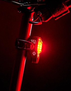 Lámpara trasera para bicicleta Lezyne