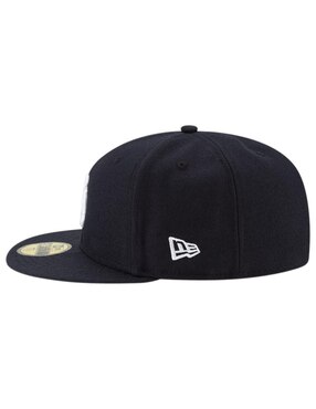 Gorra visera plana cerrada casual New Era para hombre