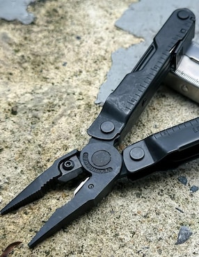 Navaja Leatherman Rebar