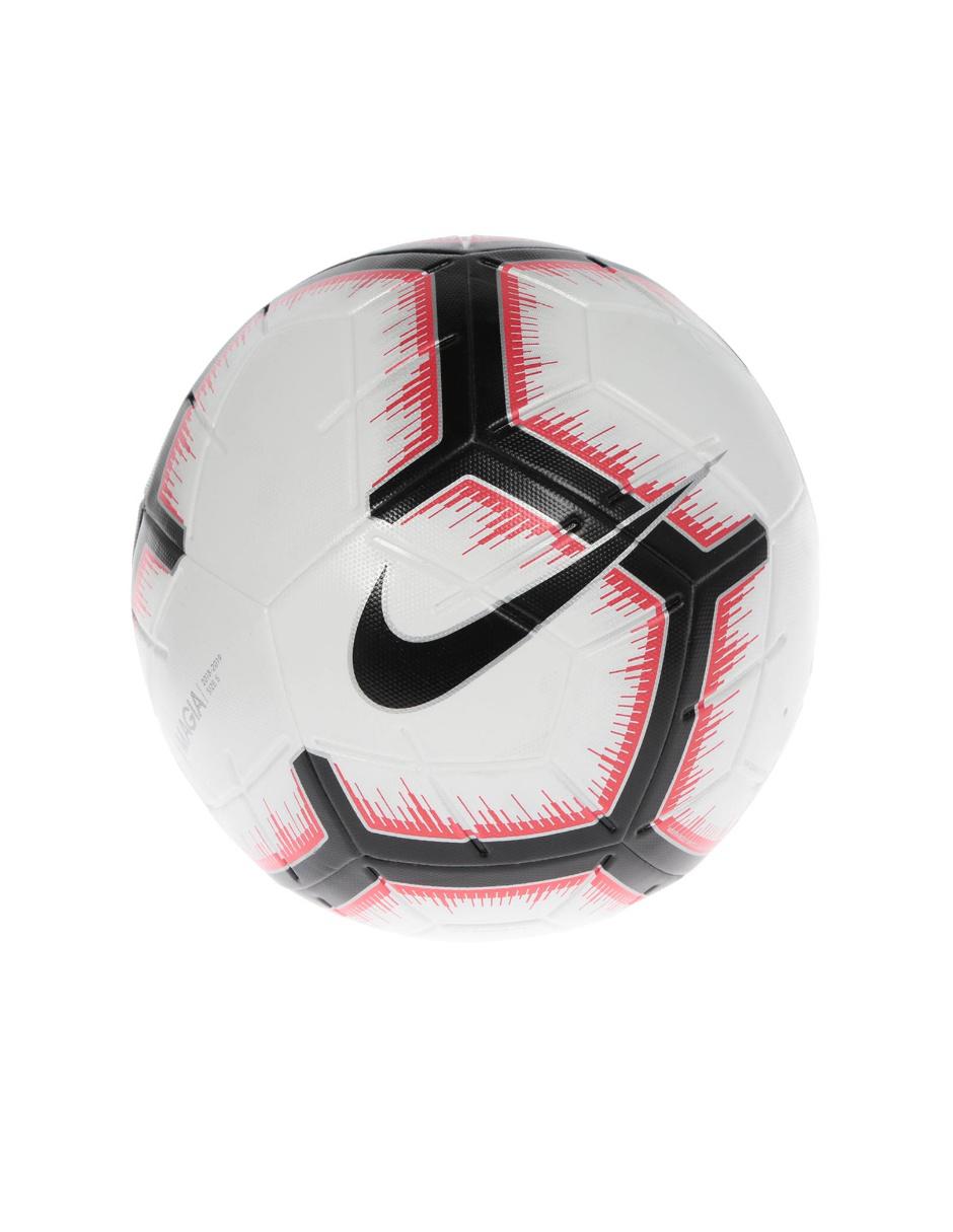 Balón Nike Magia fútbol en Liverpool