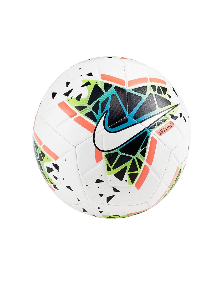Balón Nike Strike fútbol en Liverpool