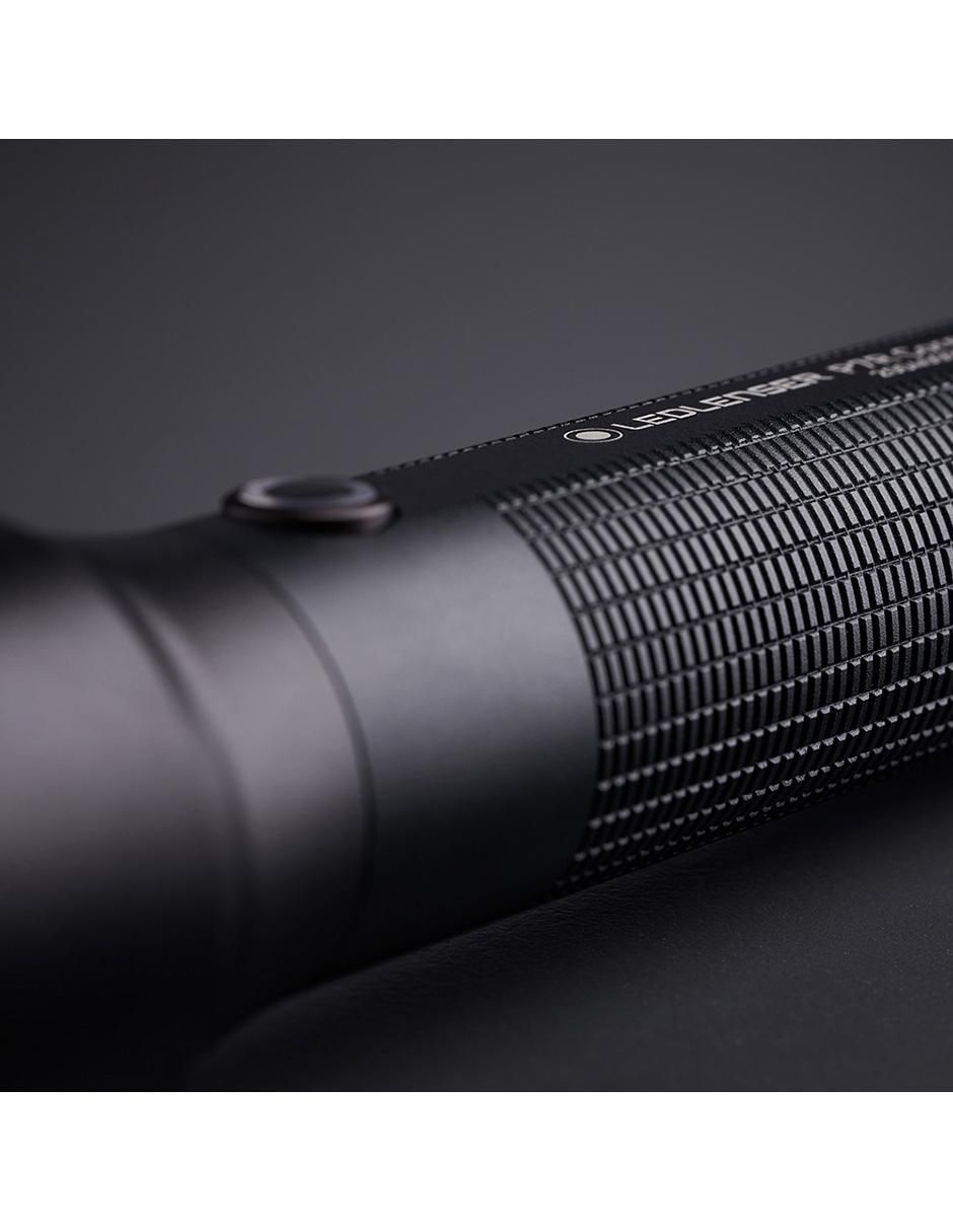 Linterna P7R Core 12