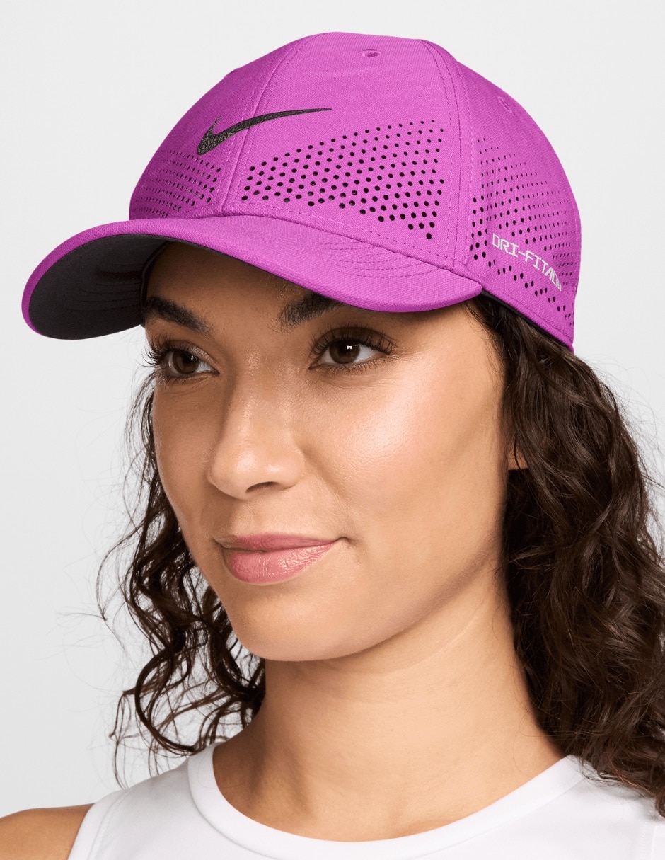 Gorra con visera curva broche entrenamiento Nike para mujer