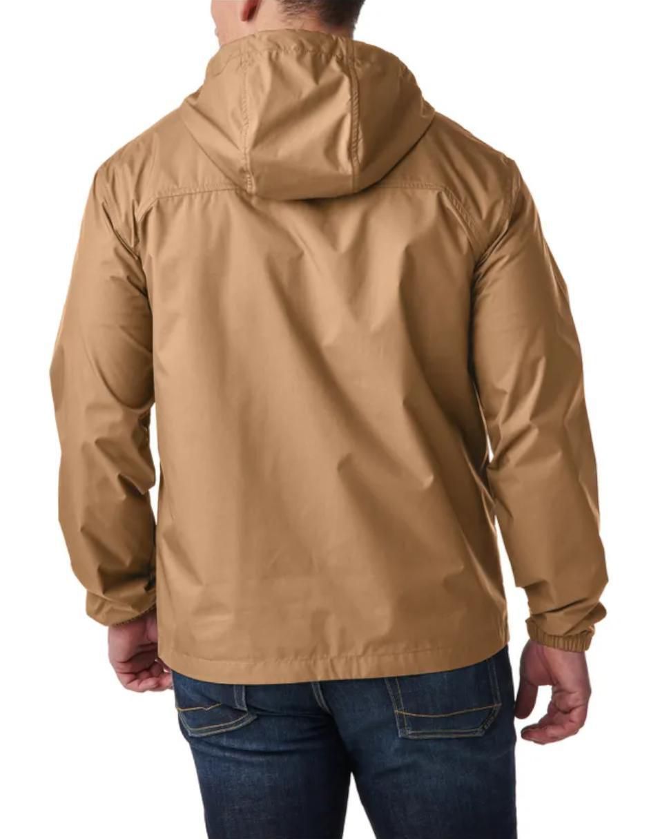 Chamarra impermeable para hombre 3