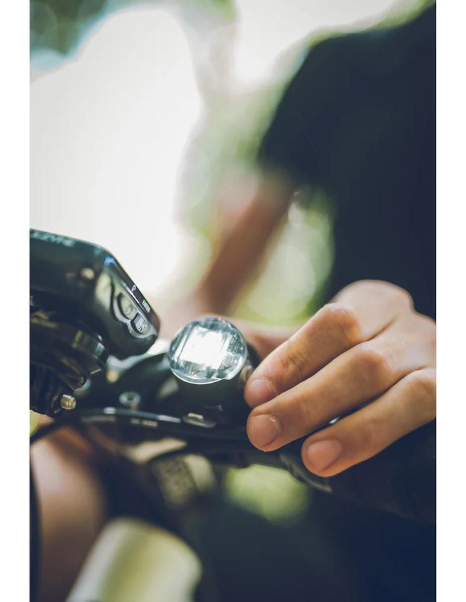 Lámpara delantera para bicicleta 5