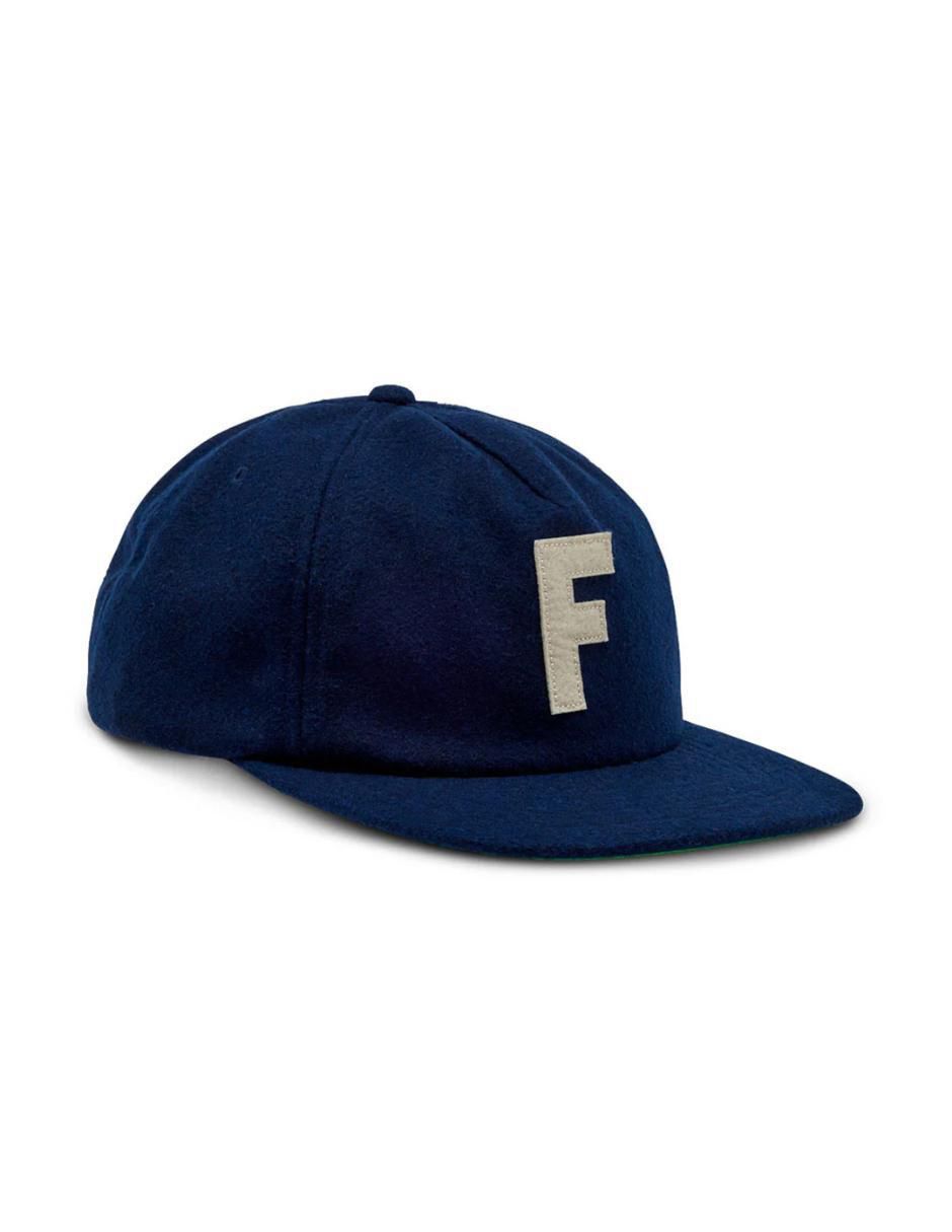 Gorra visera curva broche para hombre