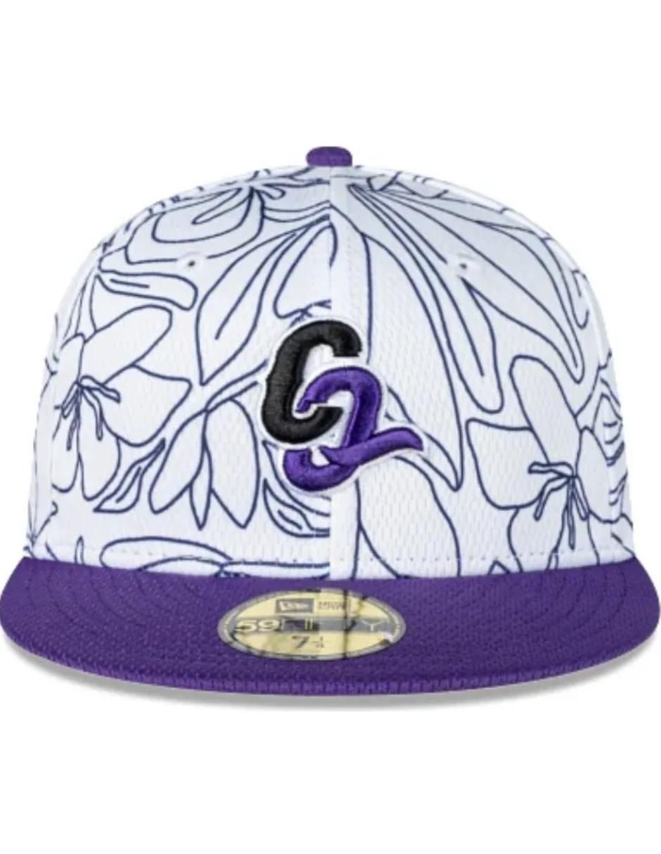 Gorra visera plana cerrada casual Conspiradores de Querétaro para hombre 1
